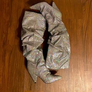 7.5 fun, trendy boots